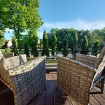 1st Floor, 2 Bedrooms Apartment, Center, Private Parking, Terrace, 7min To The Sea Lejlighed Palanga