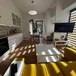 1st Floor, 2 Bedrooms Apartment, Center, Private Parking, Terrace, 7min To The Sea Lejlighed *