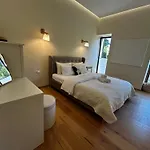 1st Floor, 2 Bedrooms Apartment, Center, Private Parking, Terrace, 7min To The Sea * Palanga