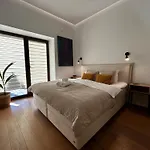 1st Floor, 2 Bedrooms Apartment, Center, Private Parking, Terrace, 7min To The Sea Lejlighed *