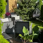 1st Floor, 2 Bedrooms Apartment, Center, Private Parking, Terrace, 7min To The Sea Palanga