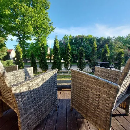 1st Floor, 2 Bedrooms Apartment, Center, Private Parking, Terrace, 7min To The Sea Appartement Palanga