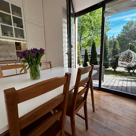 1st Floor, 2 Bedrooms Apartment, Center, Private Parking, Terrace, 7min To The Sea Appartement