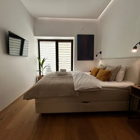 Appartement 1st Floor, 2 Bedrooms Apartment, Center, Private Parking, Terrace, 7min To The Sea *