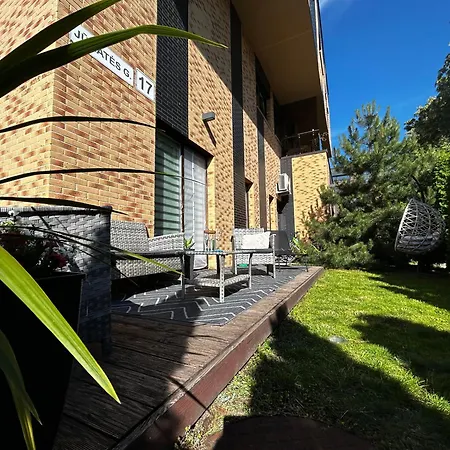 Apartamento 1st Floor, 2 Bedrooms Apartment, Center, Private Parking, Terrace, 7min To The Sea *