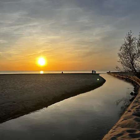 1st Floor, 2 Bedrooms Apartment, Center, Private Parking, Terrace, 7min To The Sea Apartamento Palanga