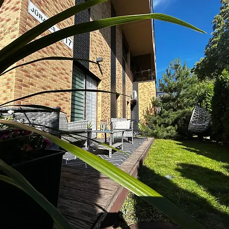 Apartamento 1st Floor, 2 Bedrooms Apartment, Center, Private Parking, Terrace, 7min To The Sea Palanga