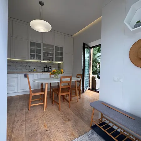 Lejlighed 1st Floor, 2 Bedrooms Apartment, Center, Private Parking, Terrace, 7min To The Sea