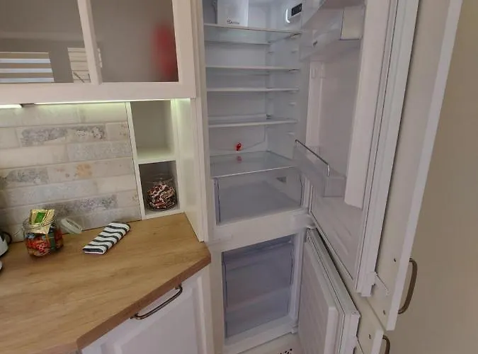 1st Floor, 2 Bedrooms Apartment, Center, Private Parking, Terrace, 7min To The Sea * Palanga