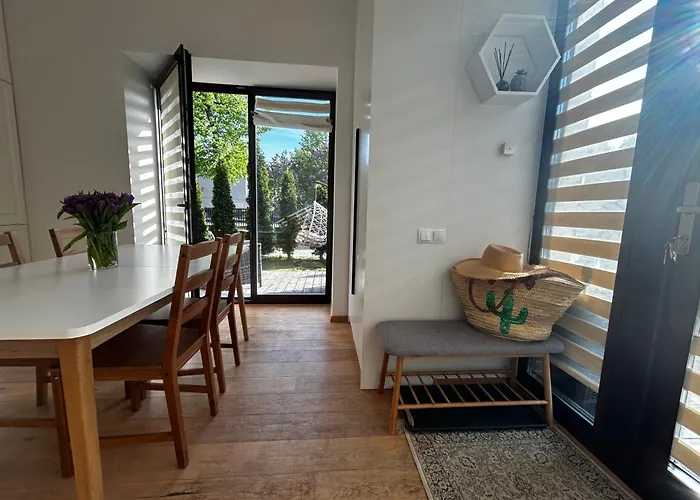 1st Floor, 2 Bedrooms Apartment, Center, Private Parking, Terrace, 7min To The Sea Apartman Palanga