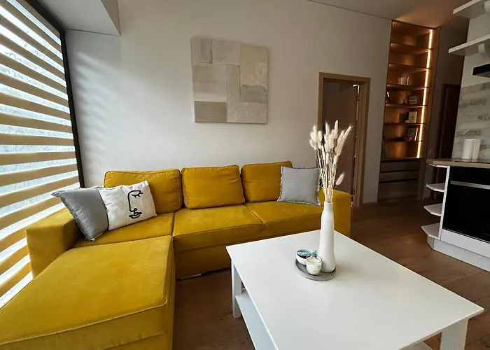 Apartman 1st Floor, 2 Bedrooms Apartment, Center, Private Parking, Terrace, 7min To The Sea *